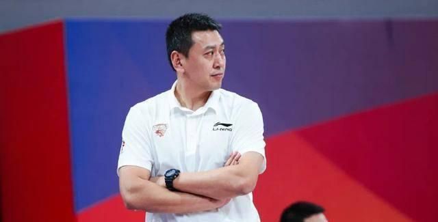 自上周以来，卡马文加就已经恢复场外和短跑训练，本周五卡马文加更是已经恢复了部分团队训练。